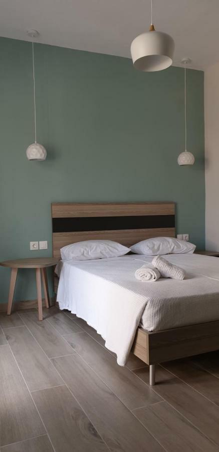 Chriselia 1 Apartment เนอาโรดา ภายนอก รูปภาพ
